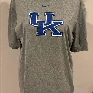 Men’s Kentucky Nike drifit tshirt size M